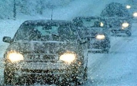 На Львовщине из-за снегопада дети не ходят в школы, а депутаты - на сессии