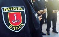 Во время комендантского часа в Одессе задержали автомобиль с оружием