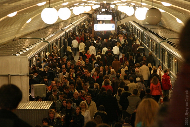 Час пик в метро в москве. Метро Москва час пик вагон. ЧАСПИК В Московском метро. Станции метро Киевская в час пик.