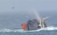 На судне «Василий» нашли одного моряка мертвым, еще один пропал