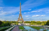 Le Parisien: Эйфелеву башню планируют перекрасить