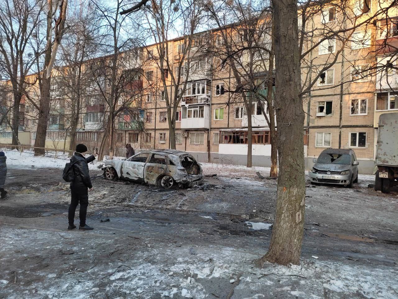 Харьков последние фото. Последние обстрелы Харьков. Ночные обстрелы Харькова. Салтовка Харьков после обстрелов.