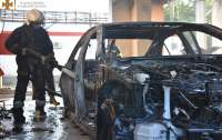 В Одессе масштабный пожар уничтожил автомобили
