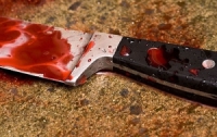 В Запорожье отчим решил наказать своего пасынка, порезав его ножом