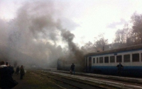 Пьяные пассажиры подожгли поезд