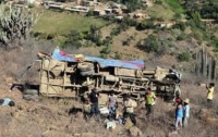В Мексике автобус с 40 паломниками вылетел в пропасть (ВИДЕО) 