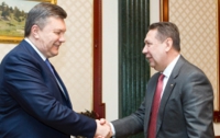 Янукович обсудил с Коньковым будущее сборной Украины