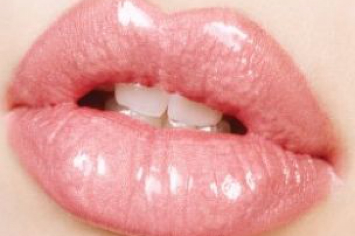 Как увеличить губы и скорректировать форму губ: способы, виды инъекций, побочные эффекты
