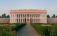 Туристы смогут на Винничине отдохнуть во дворце