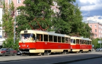 В Киеве обстреляли трамвай