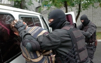 Стало известно, какие банды грабят Украину