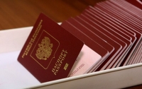 Обладателям российских паспортов на Донбассе власти придумали сюрприз (фото)