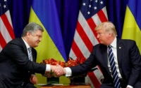 Порошенко провел короткую встречу с Трампом в Париже