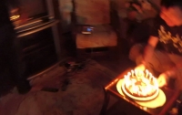 Иранки загорелись от праздничного торта (видео)