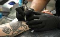 Риск онкологии: ученые выявили возможную связь между татуировками и лимфомой