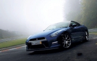 Японцы обновили спорткар Nissan GT-R