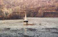 В Румынии деревню затопило радиоактивное озеро