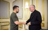 Зеленский обсудил с госсекретарем Ватикана пути прекращения войны