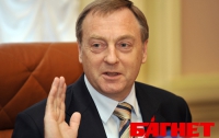 Министр юстиции Лавринович работает неэффективно, - Азаров