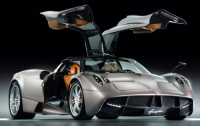 Сверхлегкий суперкар Pagani Huayra вышел в свет (ФОТО)