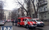 Улицу Богомольца в Киеве перекрыли из-за пожара