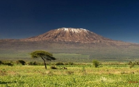 На Килиманджаро растает снег