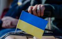 Военнообязанным украинцам с официальным ПМЖ за границей запрещен выезд из страны