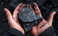 КНДР продает уголь через Россию, несмотря на санкции, - Reuters