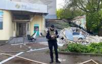 Взрыв в банке в Чернигове 6 мая: произошел пожар, здание повреждено