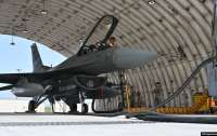 Украина, возможно, будет хранить часть переданных истребителей F-16 за рубежом