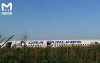 Жесткая посадка самолета в России: первые фото и видео
