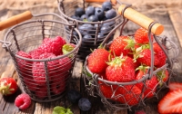 Опухоли исчезают бесследно: ученые назвали самую полезную ягоду