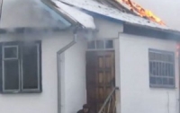 Мужчина поджег свой дом и застрелился