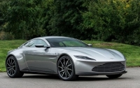 Фото нового суперкара Aston Martin DB11 появились в Сети